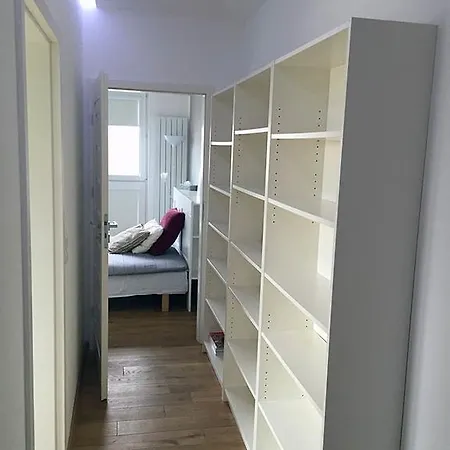 Apartment Modern & Functional Wwa