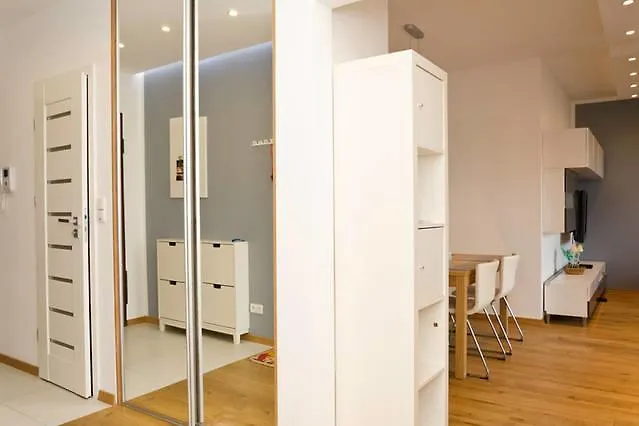 Modern & Functional Wwa Varsovia